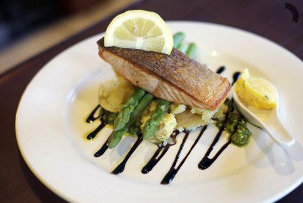 Limerick Arms Hotel - Tourism Caloundra 1