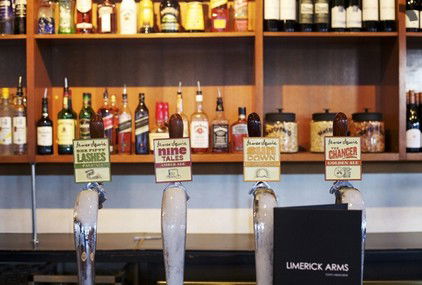 Limerick Arms Hotel - Tourism Caloundra 4