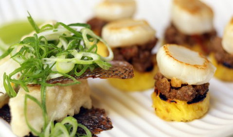 Sails Beach Restaurant & Bar - Tourism Caloundra 3