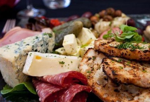 Latitude 21 Restaurant & Bar - Tourism Caloundra 4