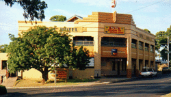 Royal Hotel Drouin - Tourism Caloundra