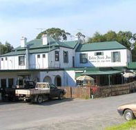 Robin Hood Hotel - Tourism Caloundra