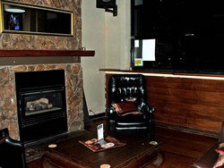 Geelong Hotel - Tourism Caloundra 0