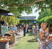 The Edinburgh Hotel and Cellars - Tourism Caloundra