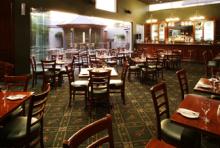 Robin Hood Hotel - Tourism Caloundra 1