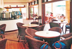 Brunswick Hotel - Tourism Caloundra 1