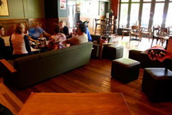 Park View Hotel - Tourism Caloundra 2