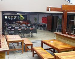 Union Hotel - Tourism Caloundra 3