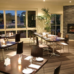 AJs Bar & Bistro - Tourism Caloundra 3