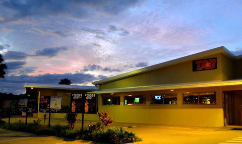 Toronto Workers Club - Tourism Caloundra 4