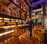 Bluestone Wine Lounge - Tourism Caloundra