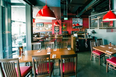 TGI Fridays Restaurant & Bar - Tourism Caloundra 0