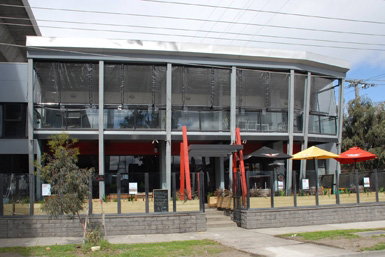 Underbridge Sports Bar & Cafe - Tourism Caloundra 0