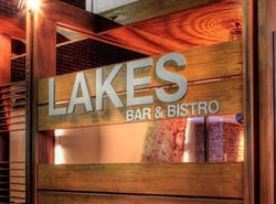 Lakes Hotel - Tourism Caloundra 0