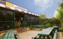 Albion Park Hotel - Tourism Caloundra 1
