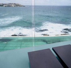 Icebergs Dining Room And Bar - Tourism Caloundra 1