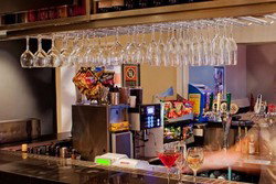 Lakes Hotel - Tourism Caloundra 2