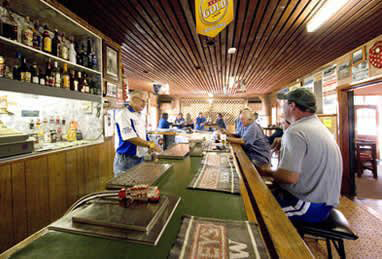 Farmers Hotel - Tourism Caloundra 1