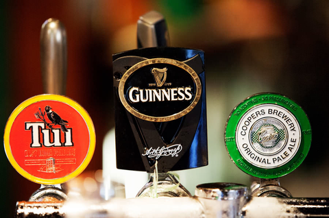 O'Malley's Irish Pub - Tourism Caloundra 3