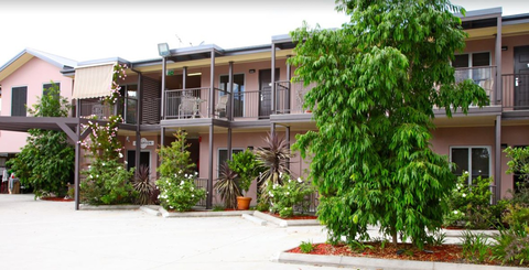 Station Hotel - Tourism Caloundra 1