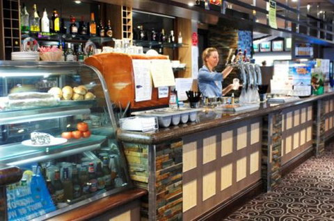 Hoppers Club - Tourism Caloundra 8