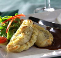 Mulligans Irish Restaurant - Tourism Caloundra