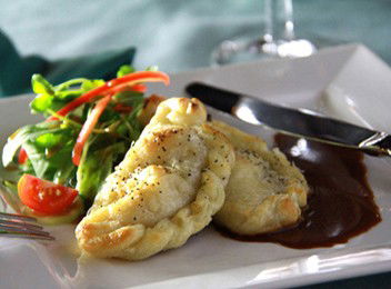 Mulligans Irish Restaurant - Tourism Caloundra 0