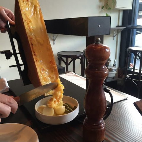 Smithward - Tourism Caloundra 4