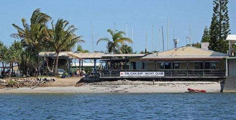 Tin Can Bay Yacht Club Bistro - Tourism Caloundra 1