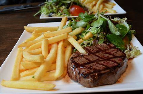 Tugun Tavern - Tourism Caloundra 2