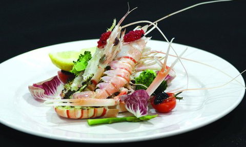 Lilys Restaurant Bar & Function Centre - Tourism Caloundra 2