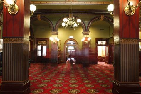 Free Tour Of NSW Parliament - Tourism Caloundra 0
