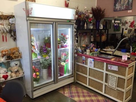 EXHIBITION: LILY MAE MARTIN: OVERBURDEN - Tourism Caloundra 1