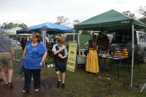 Twilight Markets At East Kurrajong - Tourism Caloundra 1