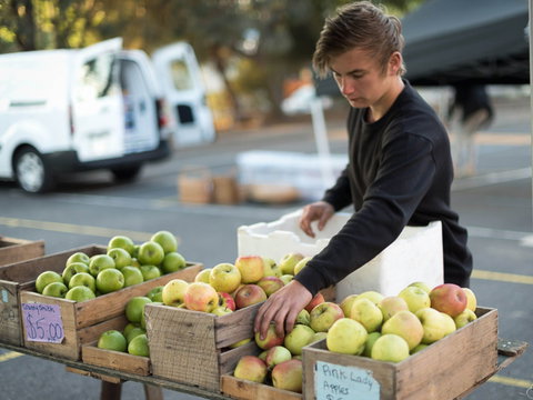 Carlton Farmers' Market - Tourism Caloundra 0
