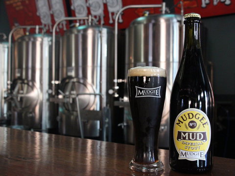 Friday Brews And Tunes At The Brewery - Tourism Caloundra 0