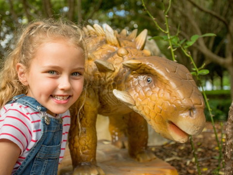 Mega Creatures At Hunter Valley Gardens - Postponed - Tourism Caloundra 2