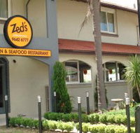 Zed's At The Inn - Tourism Caloundra