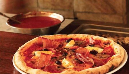 Napoli In Bocca Restaurant - Tourism Caloundra 3