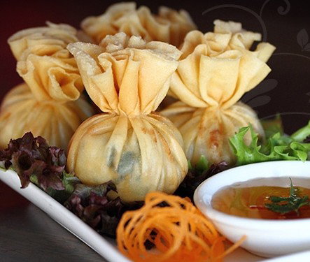 Le Lerd Thai Restaurant - Tourism Caloundra 5