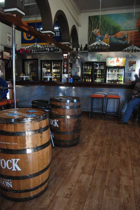 Four Iron Restaurant - Tourism Caloundra 2