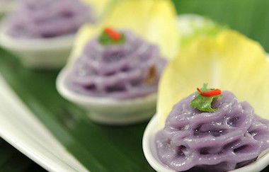 Bai Tong Thai - Tourism Caloundra 1