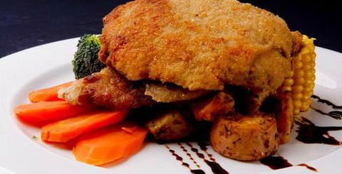 Sittano's Bar & Restaurant - Tourism Caloundra 2