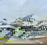 Cairns New Chalon - Tourism Caloundra