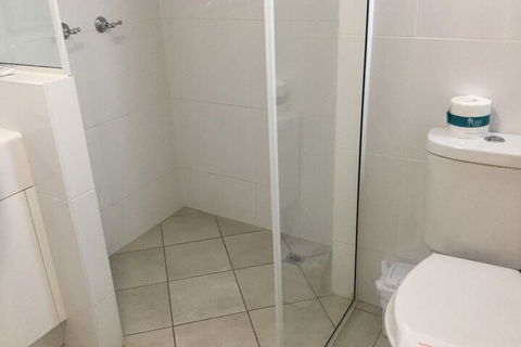 Ambassador Motel - Tourism Caloundra 3