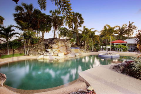 Mission Beach Resort - Tourism Caloundra 2