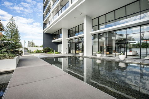 Ultra Broadbeach - Tourism Caloundra 0