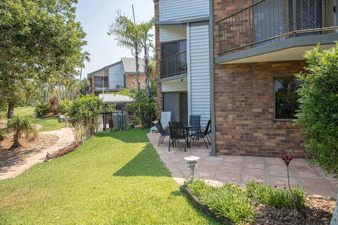 Glen Eden Beach Resort - Tourism Caloundra 0