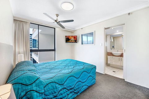 ULTIQA Beach Haven At Broadbeach - Tourism Caloundra 6