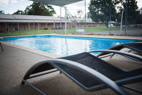 Cadell On The Murray Motel Resort - Tourism Caloundra 3